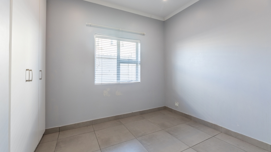 To Let 4 Bedroom Property for Rent in Parklands North Western Cape
